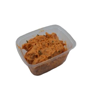 Salade de poulet pesto rouge